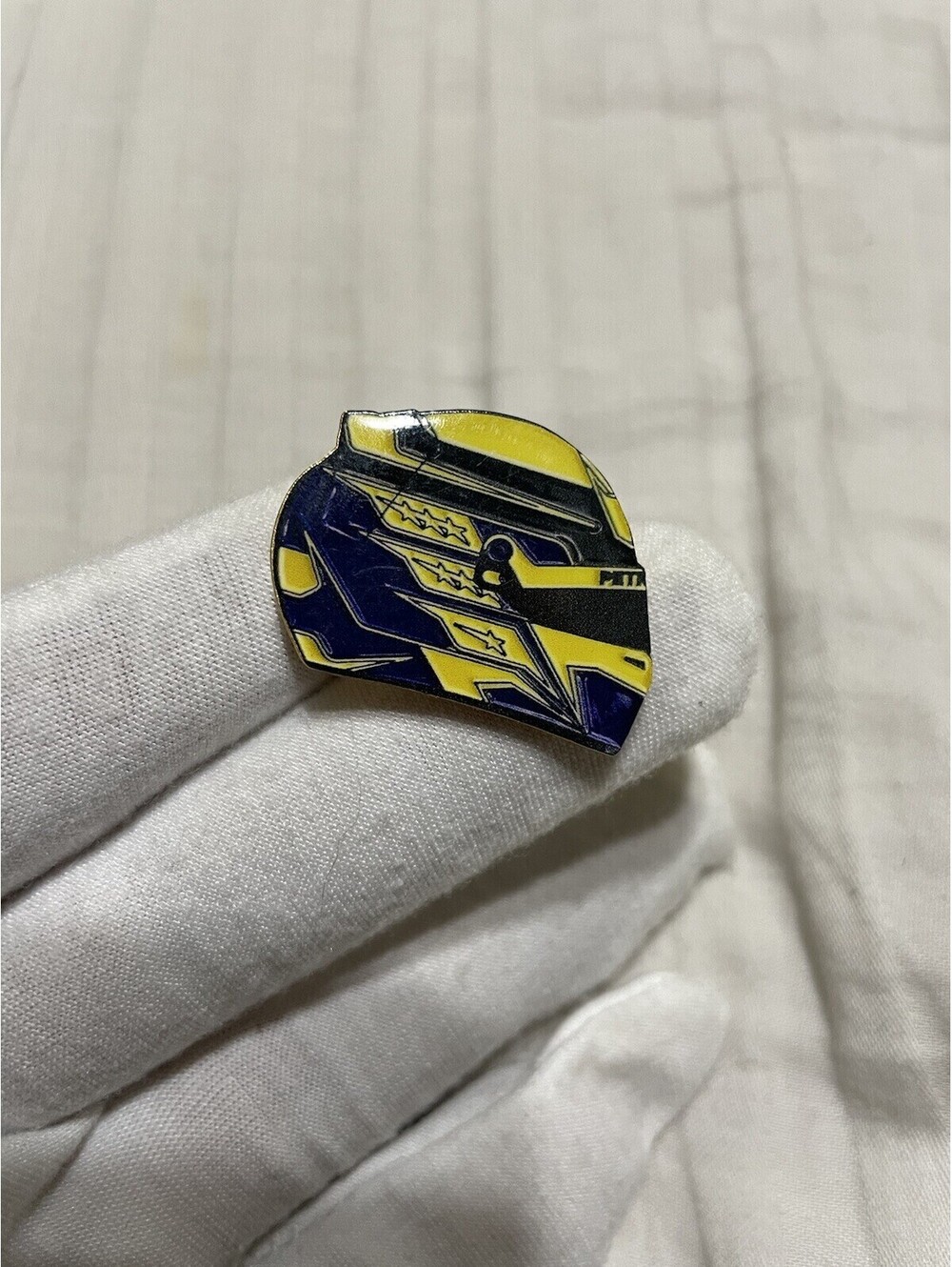 Lewis Hamilton 2023 helmet enamel pin brooch anime cartoon f1 formula1